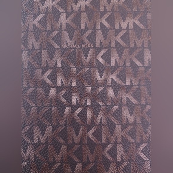 Michael Kors planner with box and bag! ๐ฏ - Picture 7 of 8